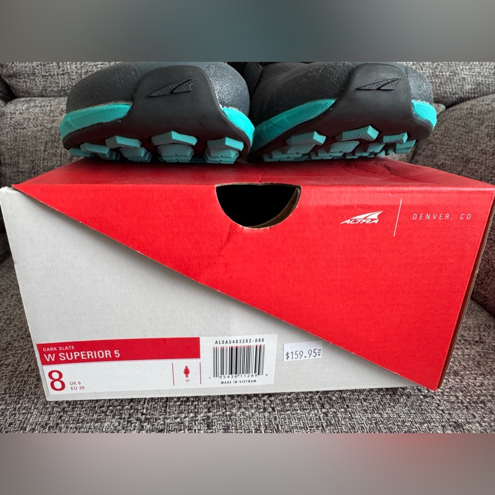 Altra Women's Superior 5 Trail Shoes - Black and Teal